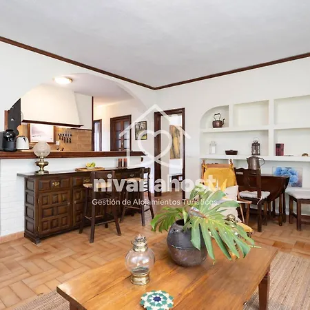 Tegas: Tacoronte, By Nivariahost Holiday home Tacoronte